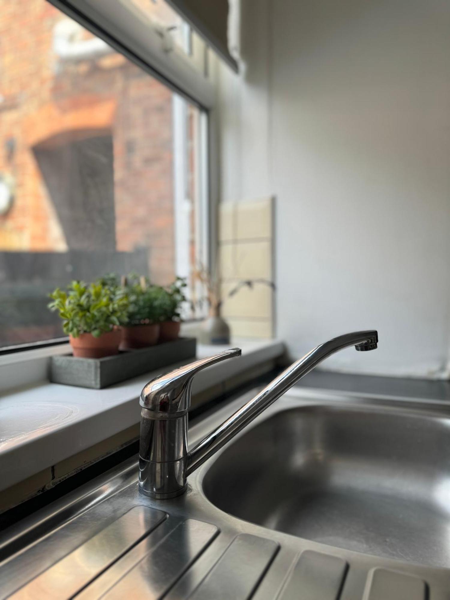 Large 4 Bed Town House - Contactor Gem * Дерби